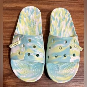 Crocs Unisex Classic Slide Sandal New without tags - Size women’s 8 or Men’s 6